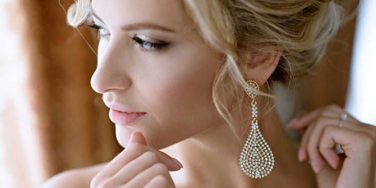 How Do You Edit a Picture of Jewelry?